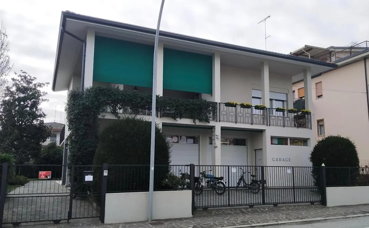 Affittacamere Garage con camere Pieve di Soligo Italia